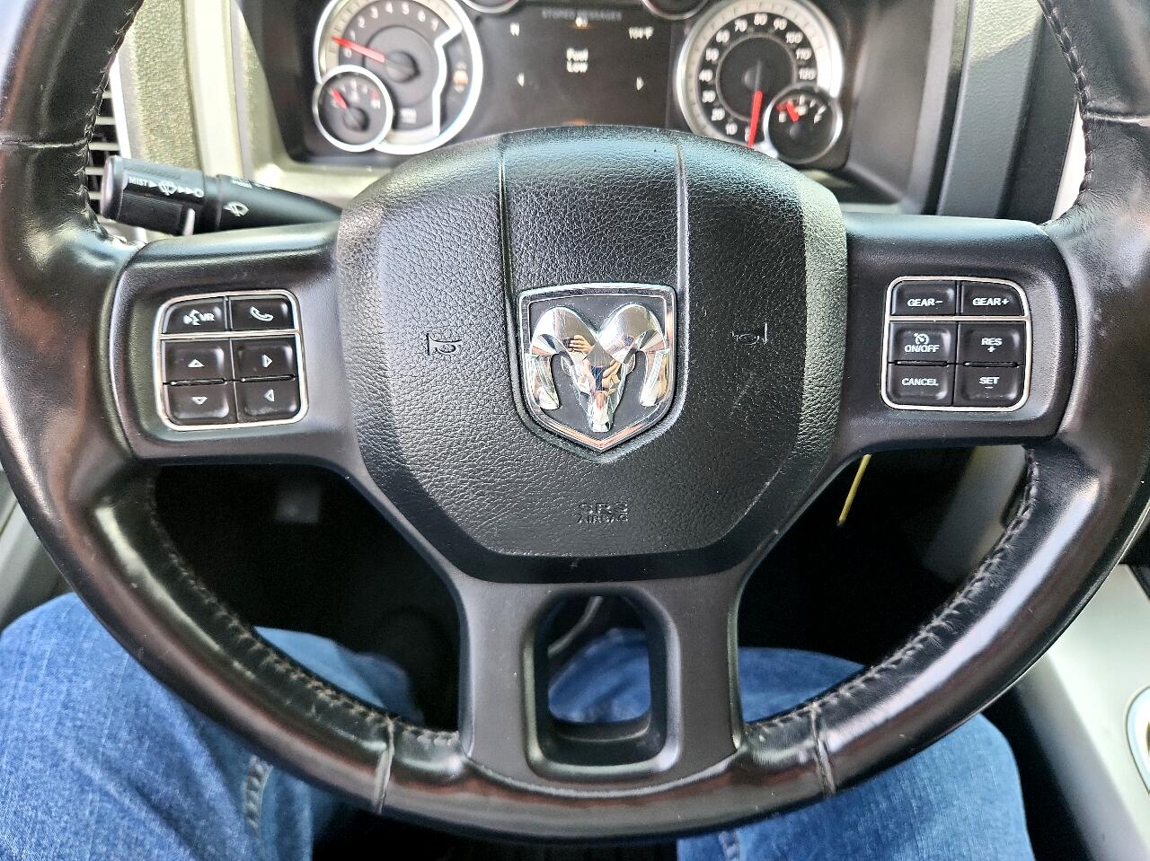 Vehicle image 13 of 26