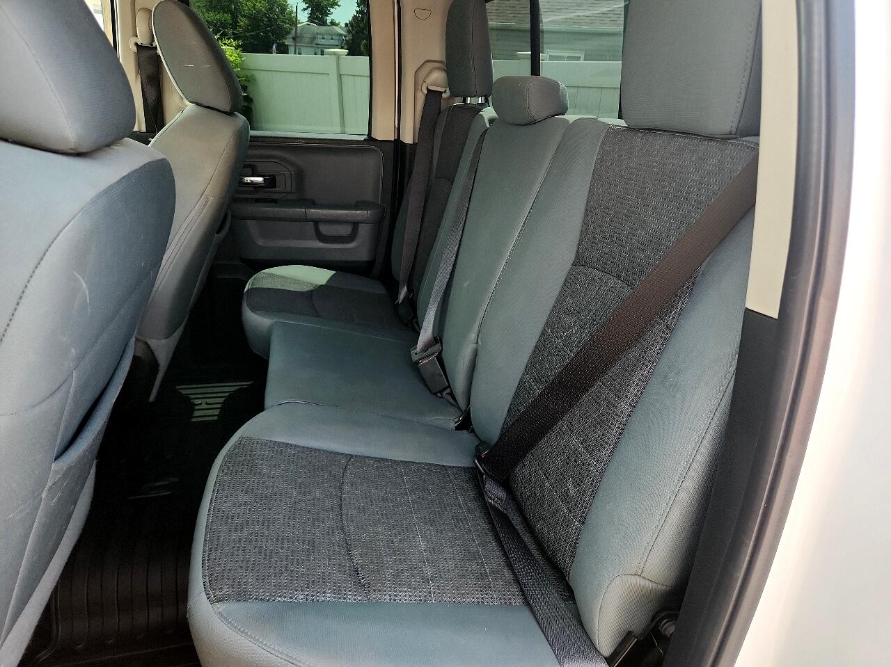 Vehicle image 9 of 26