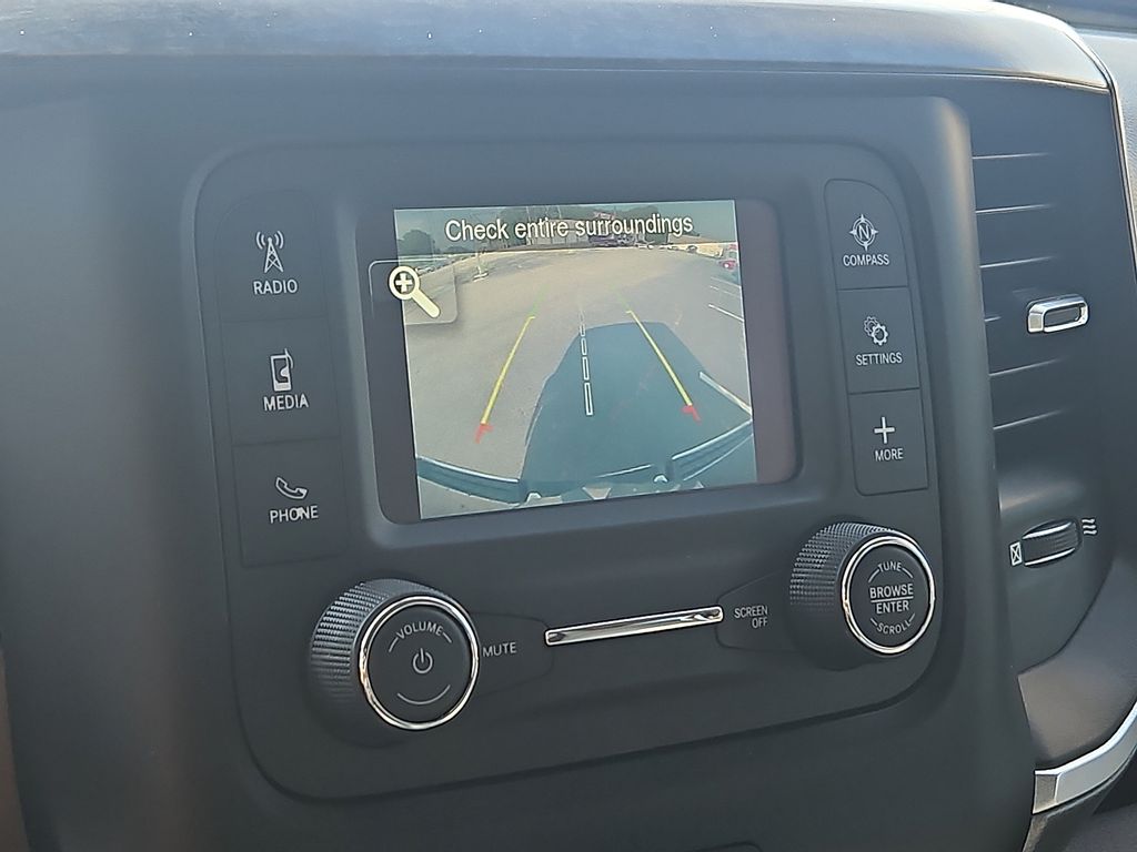 Vehicle image 13 of 30