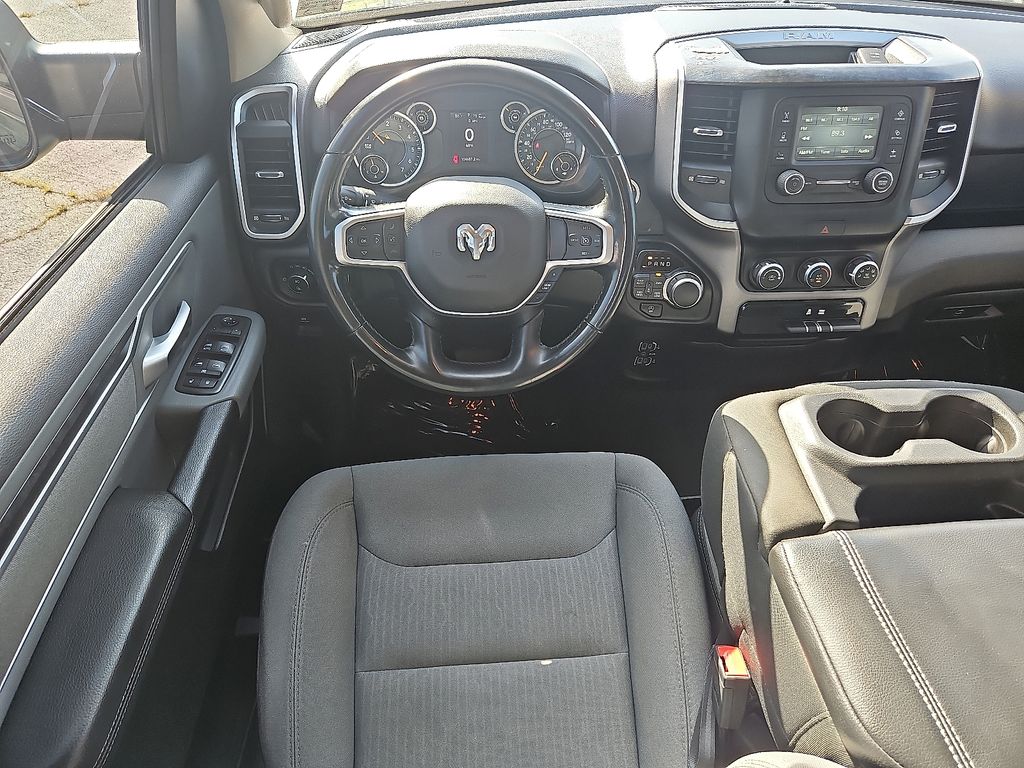 Vehicle image 20 of 30