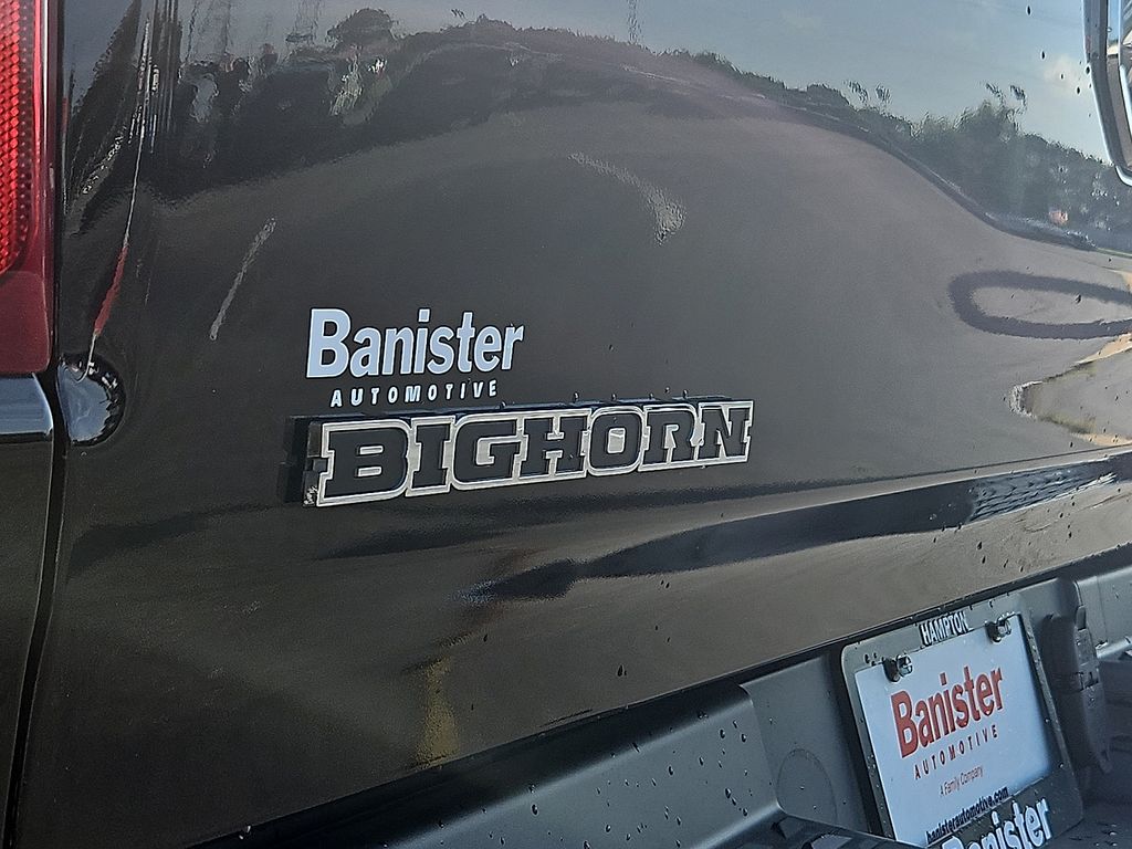 Vehicle image 24 of 30