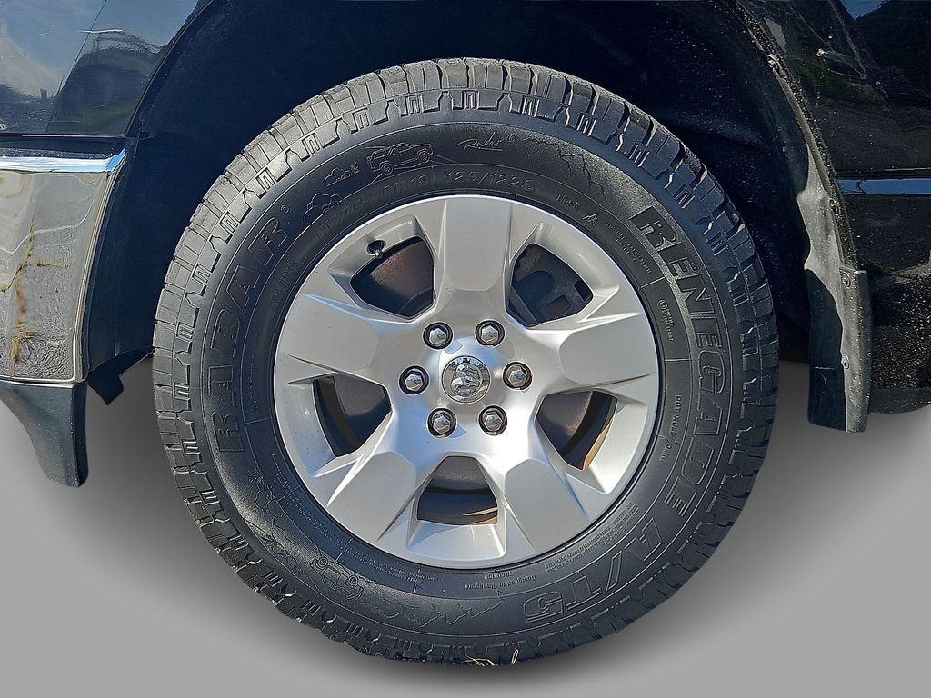 Vehicle image 9 of 30