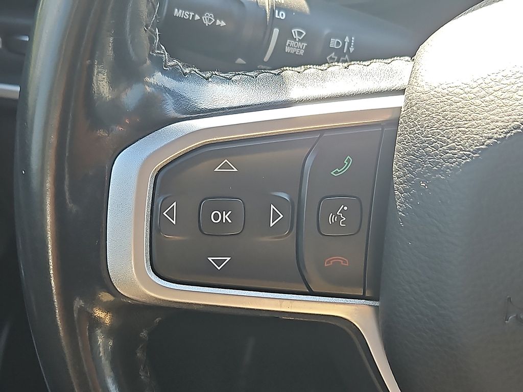 Vehicle image 18 of 30