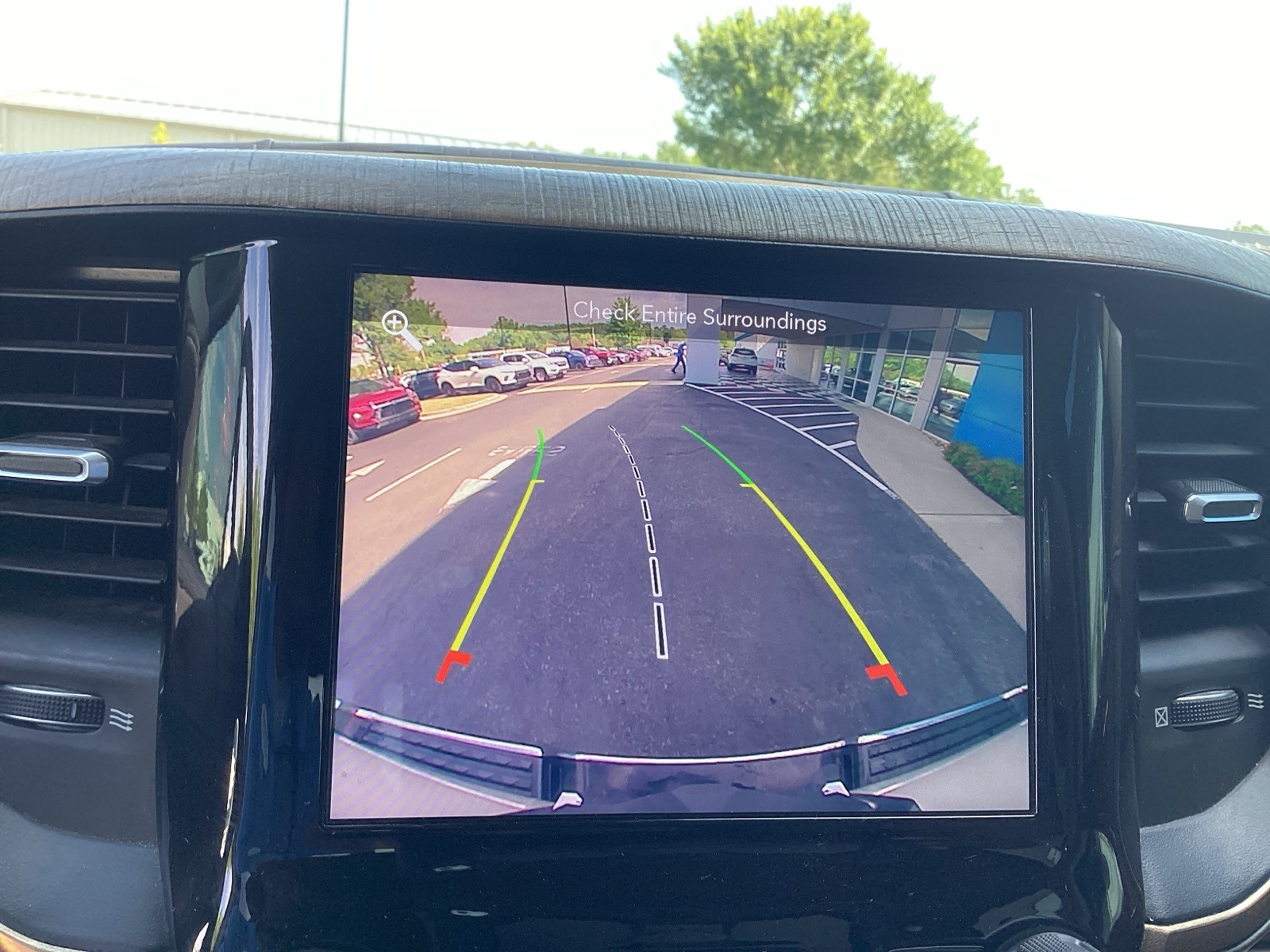 Vehicle image 23 of 27