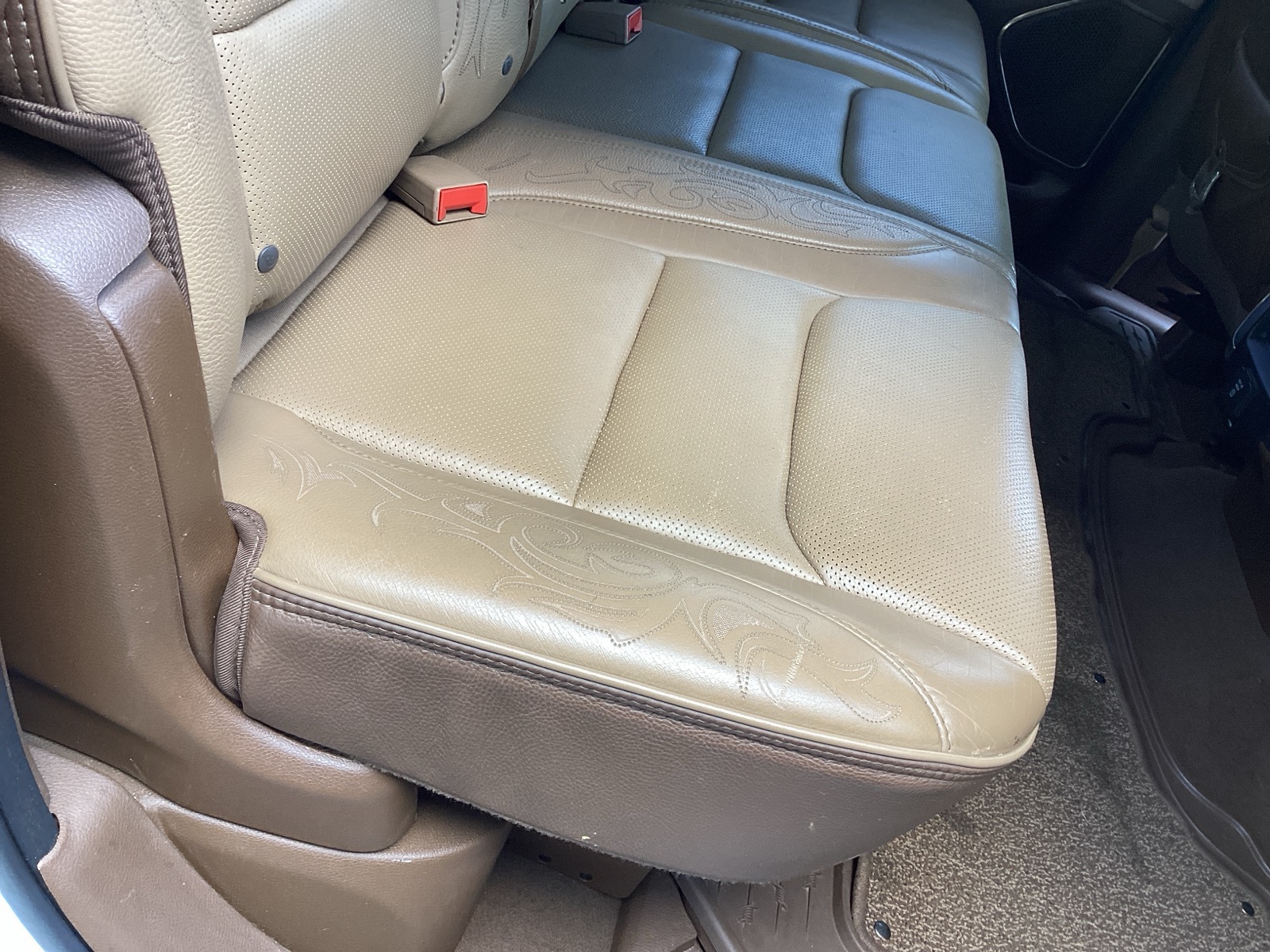 Vehicle image 15 of 27