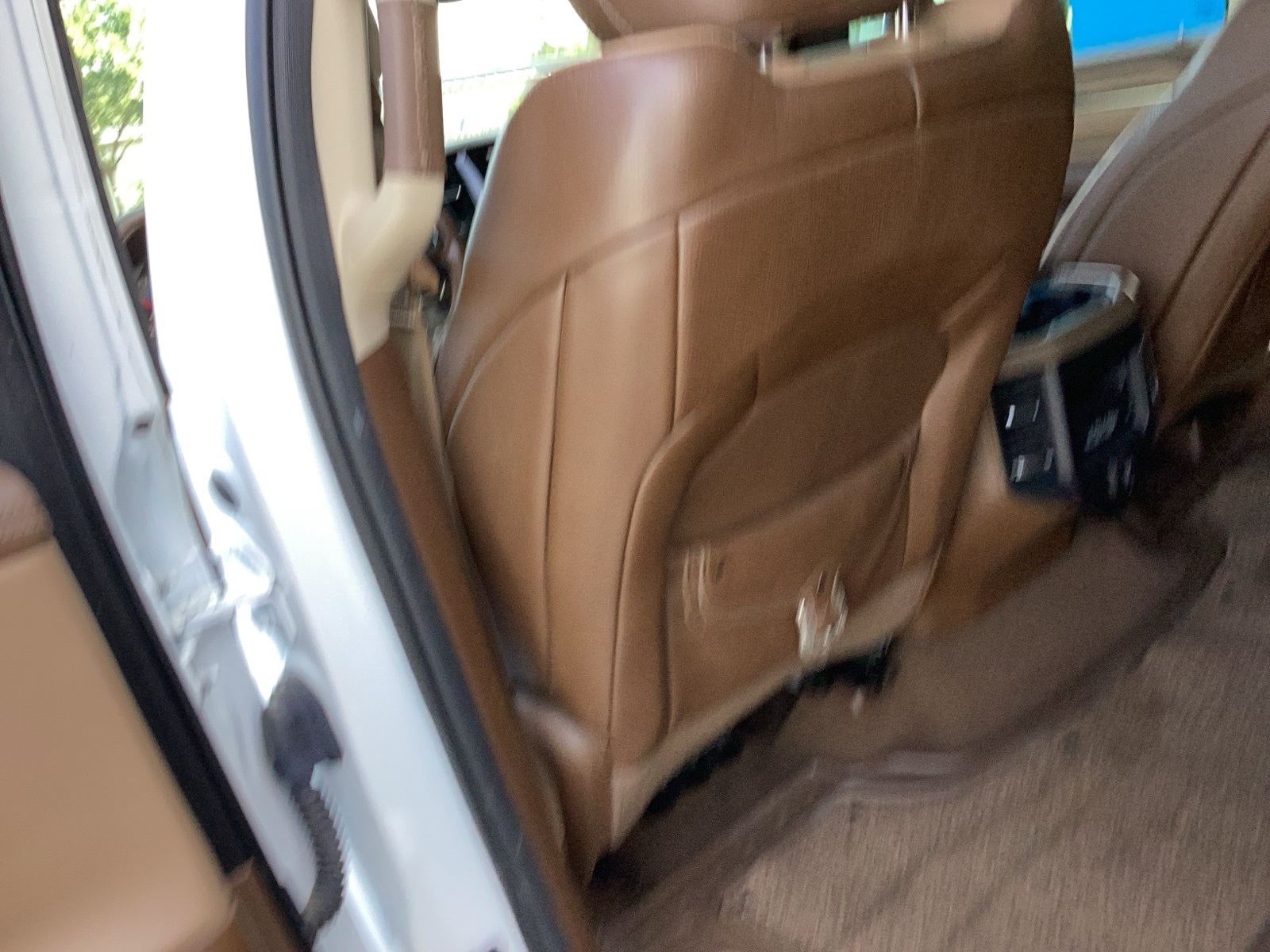 Vehicle image 13 of 27