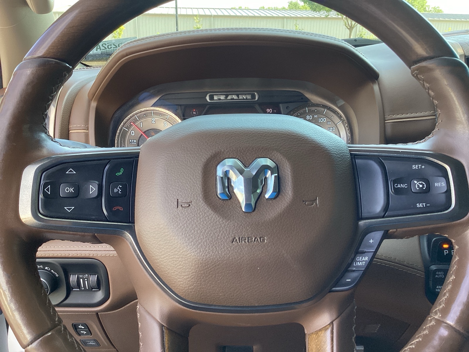 Vehicle image 20 of 27