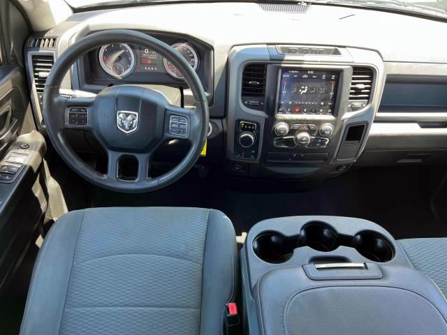 Vehicle image 12 of 30