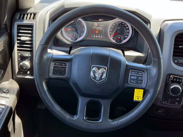 Vehicle image 13 of 30