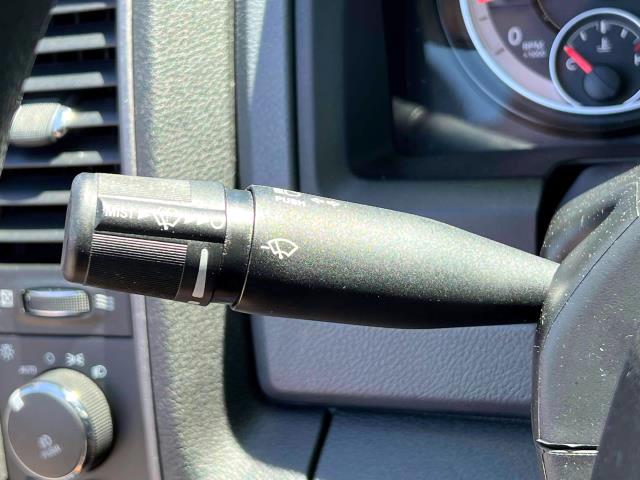Vehicle image 21 of 30