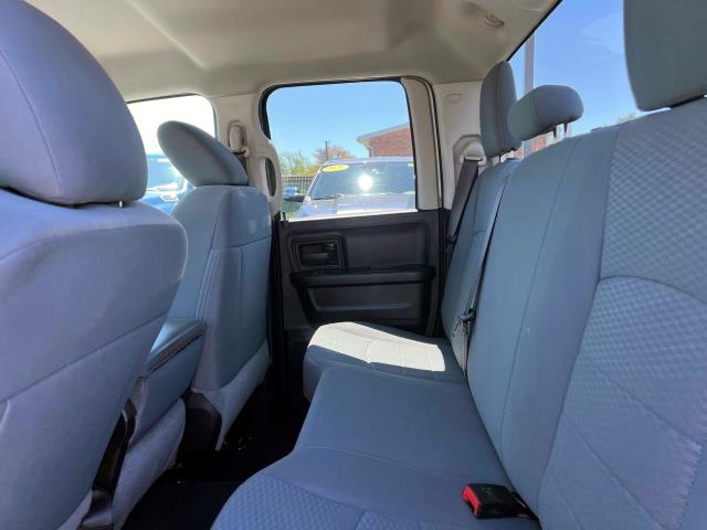 Vehicle image 11 of 30