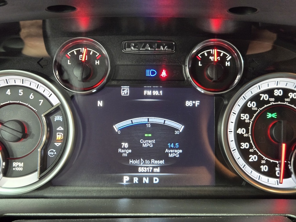 Vehicle image 33 of 63