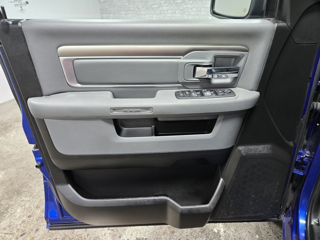 Vehicle image 45 of 63