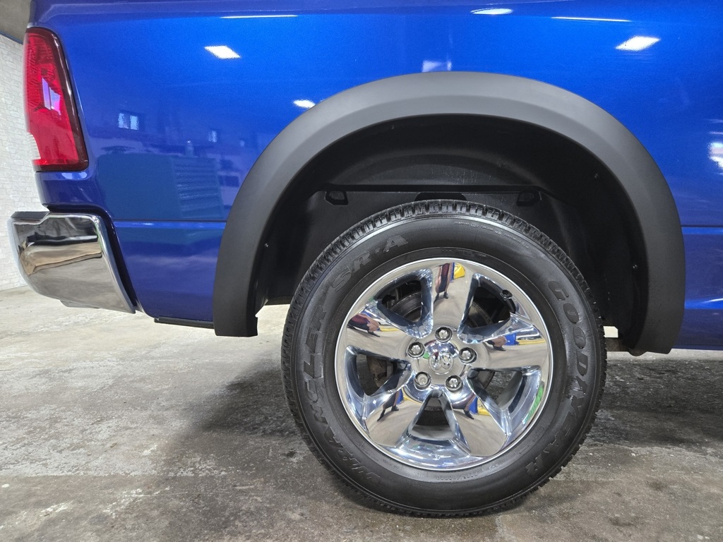Vehicle image 9 of 63