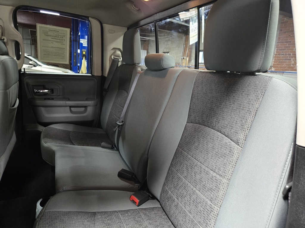 Vehicle image 16 of 63