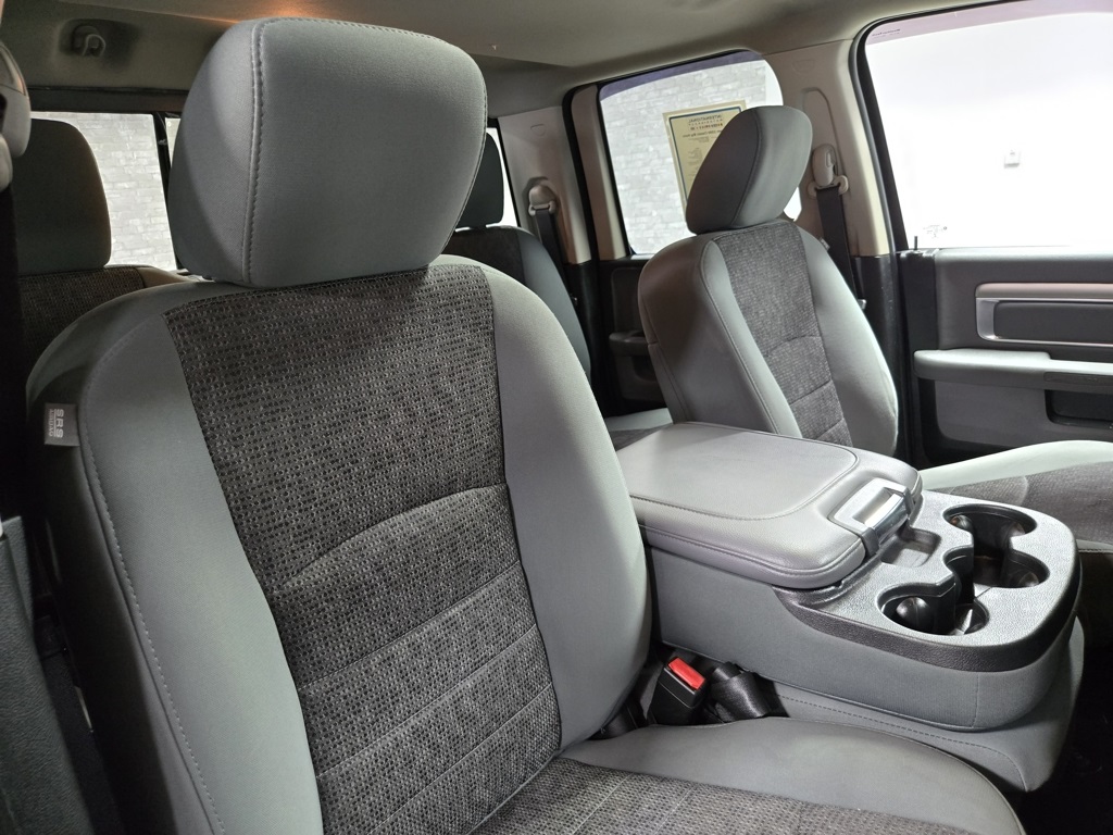 Vehicle image 21 of 63