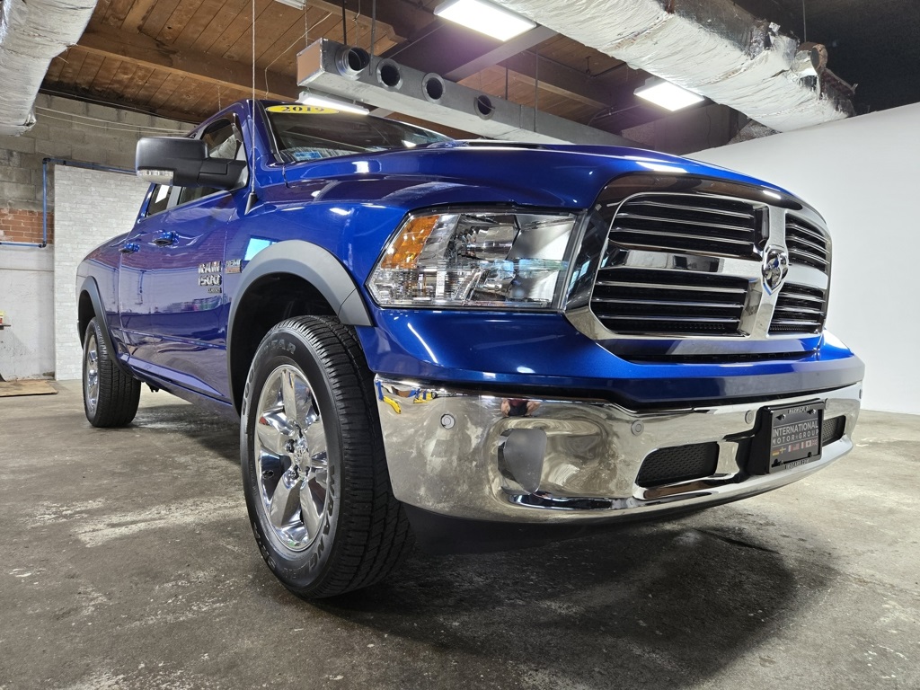 Vehicle image 4 of 63