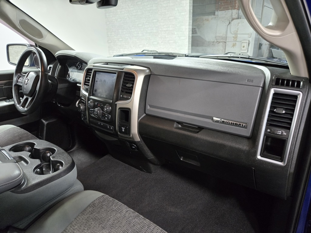 Vehicle image 28 of 63