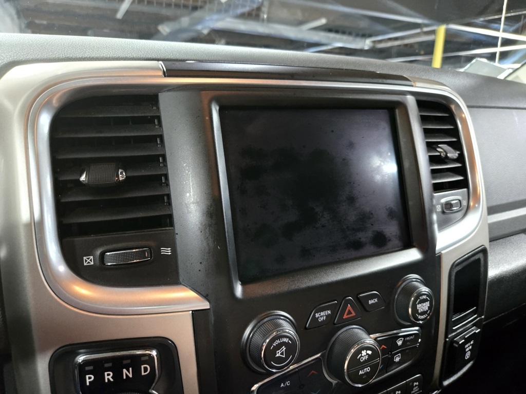 Vehicle image 39 of 63