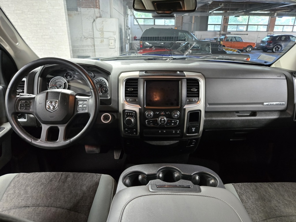 Vehicle image 26 of 63