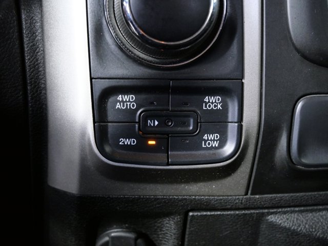 Vehicle image 23 of 27