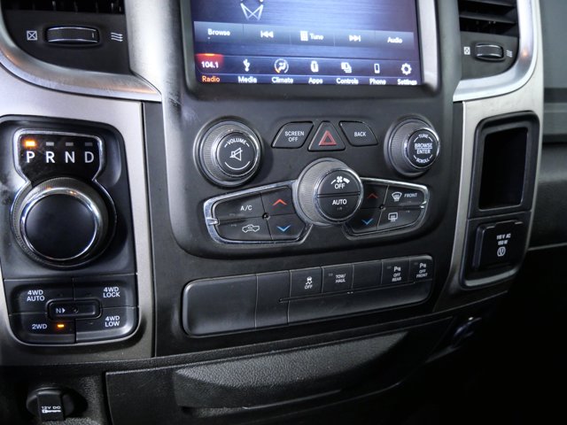 Vehicle image 21 of 27