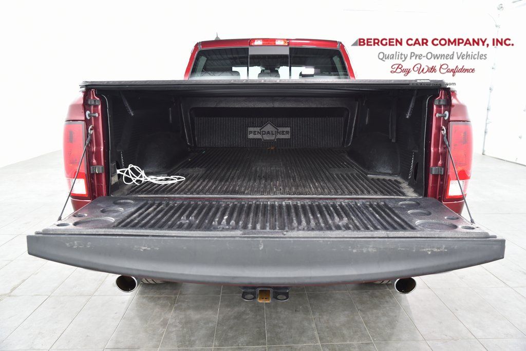 Vehicle image 12 of 34