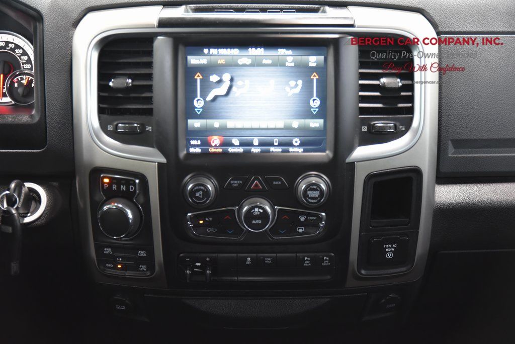 Vehicle image 20 of 34