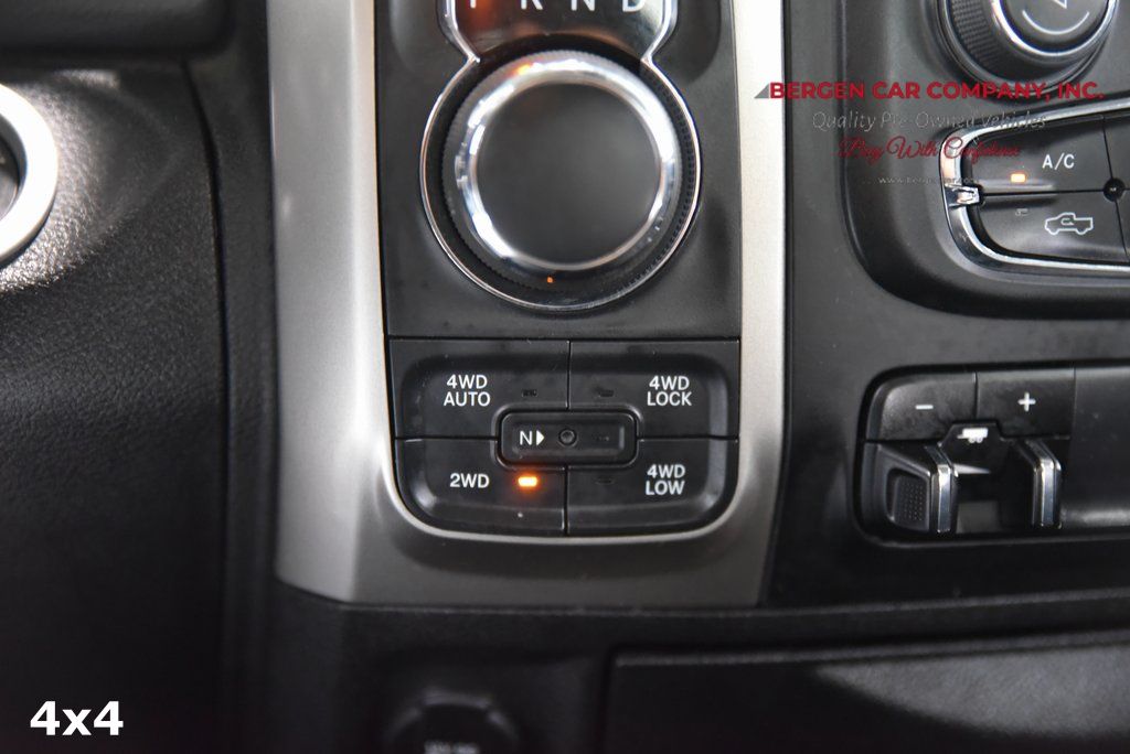 Vehicle image 24 of 34
