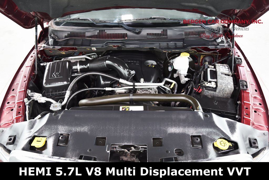 Vehicle image 9 of 34