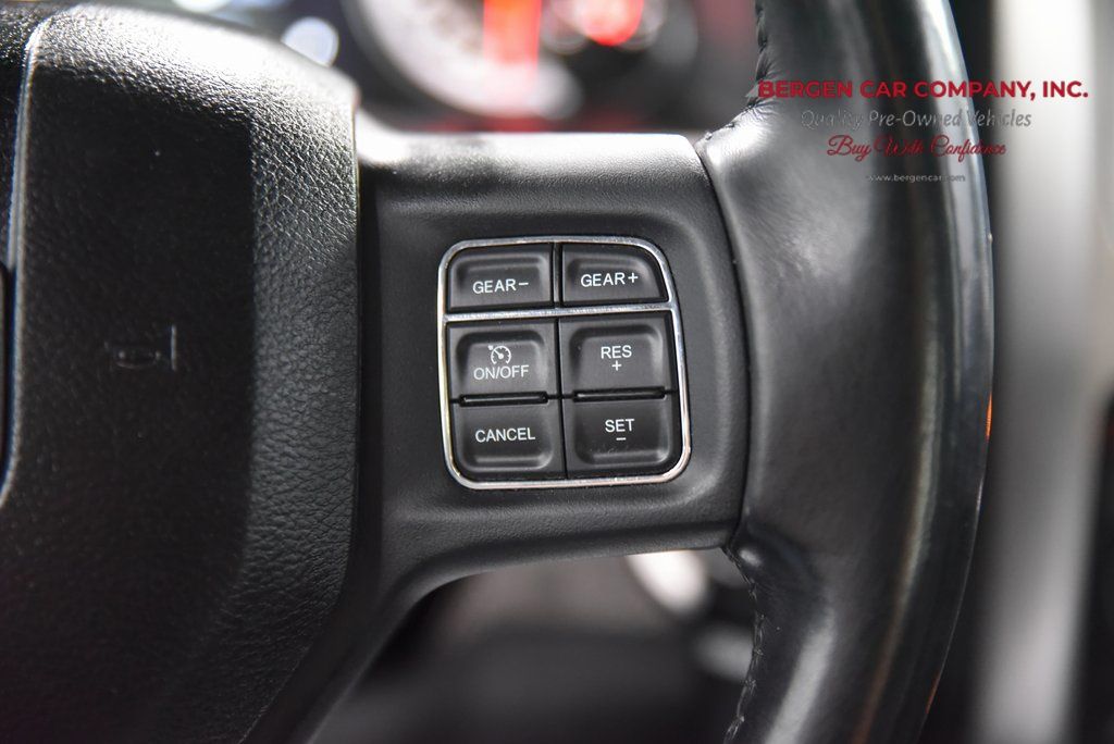 Vehicle image 26 of 34