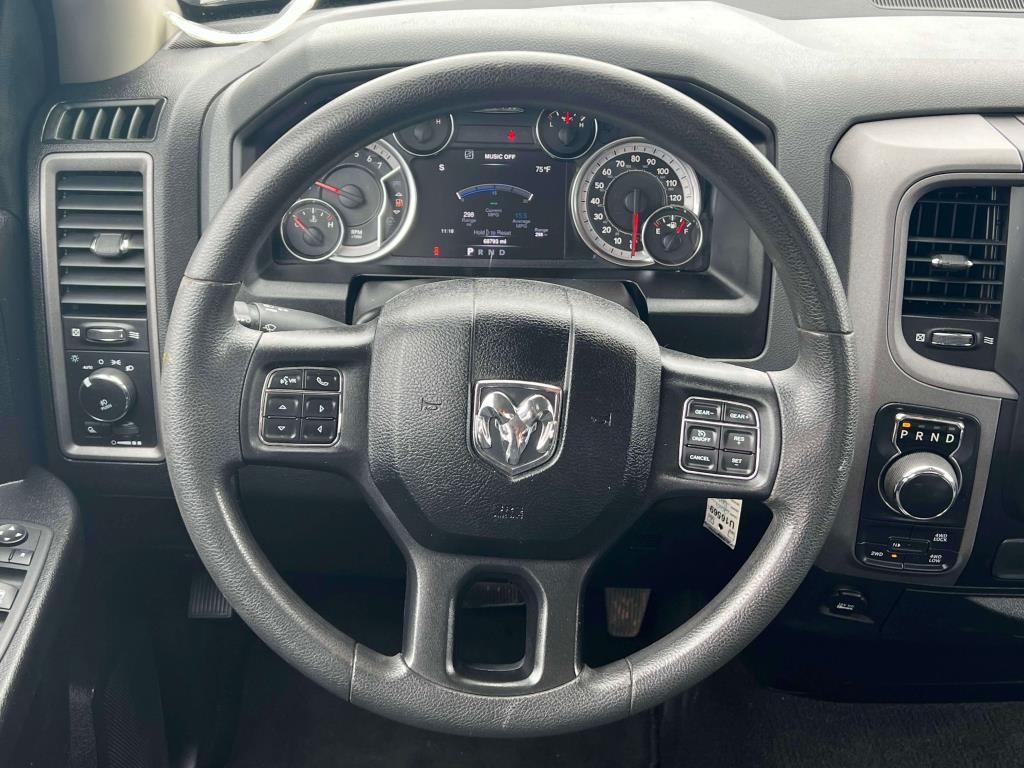Vehicle image 26 of 30