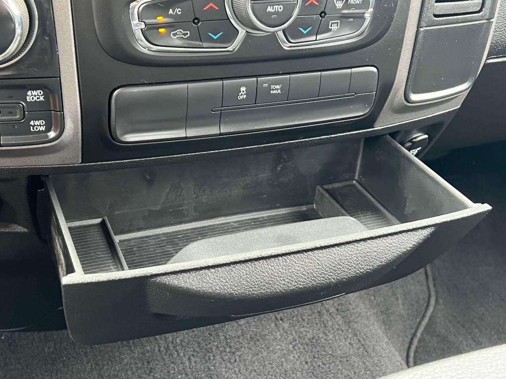 Vehicle image 11 of 30