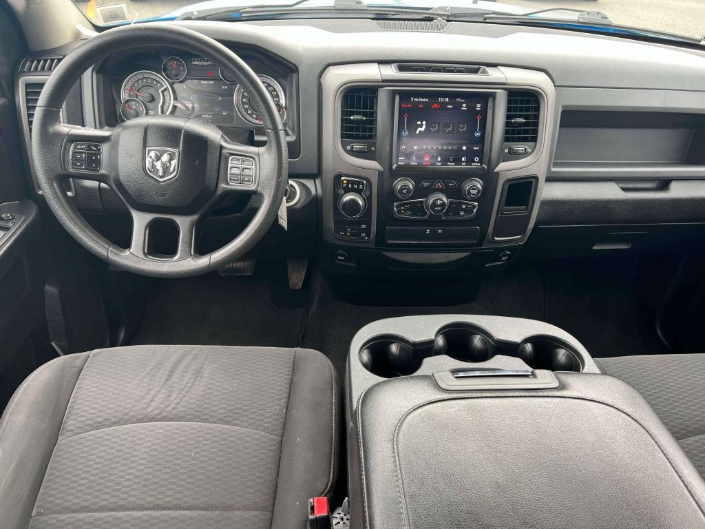 Vehicle image 14 of 30