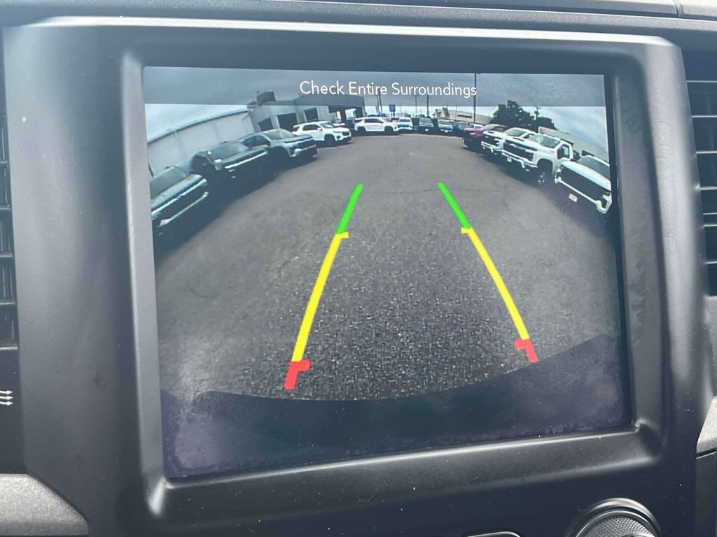 Vehicle image 17 of 30