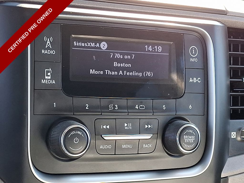 Vehicle image 21 of 31
