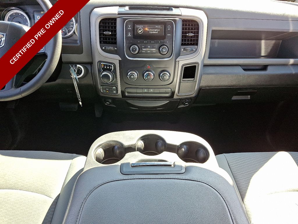 Vehicle image 25 of 31