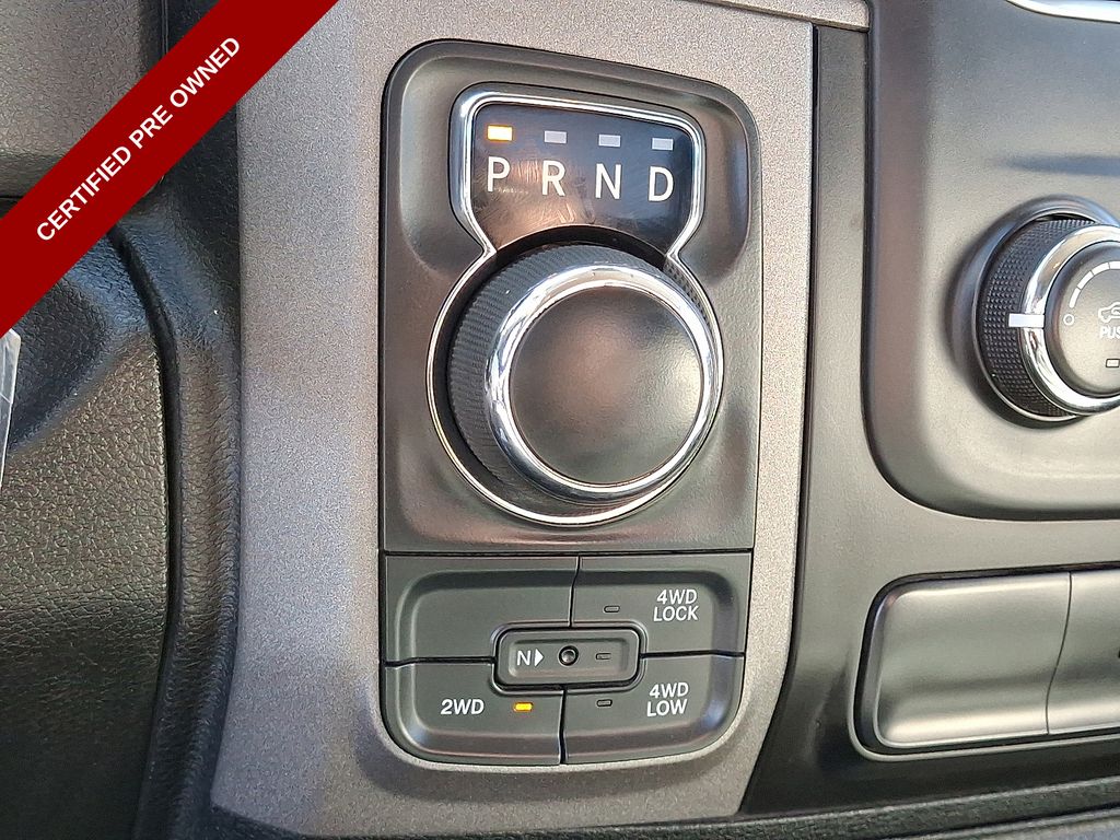 Vehicle image 22 of 31