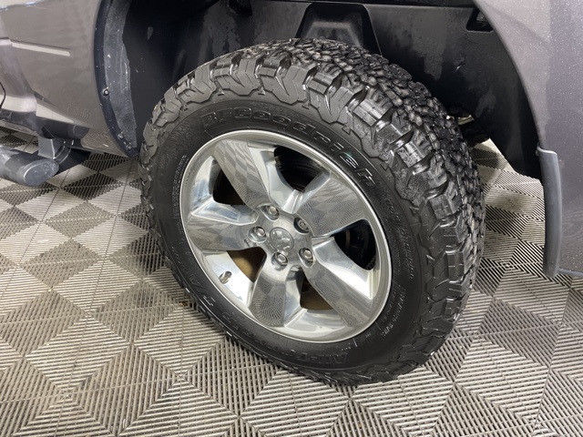Vehicle image 7 of 20