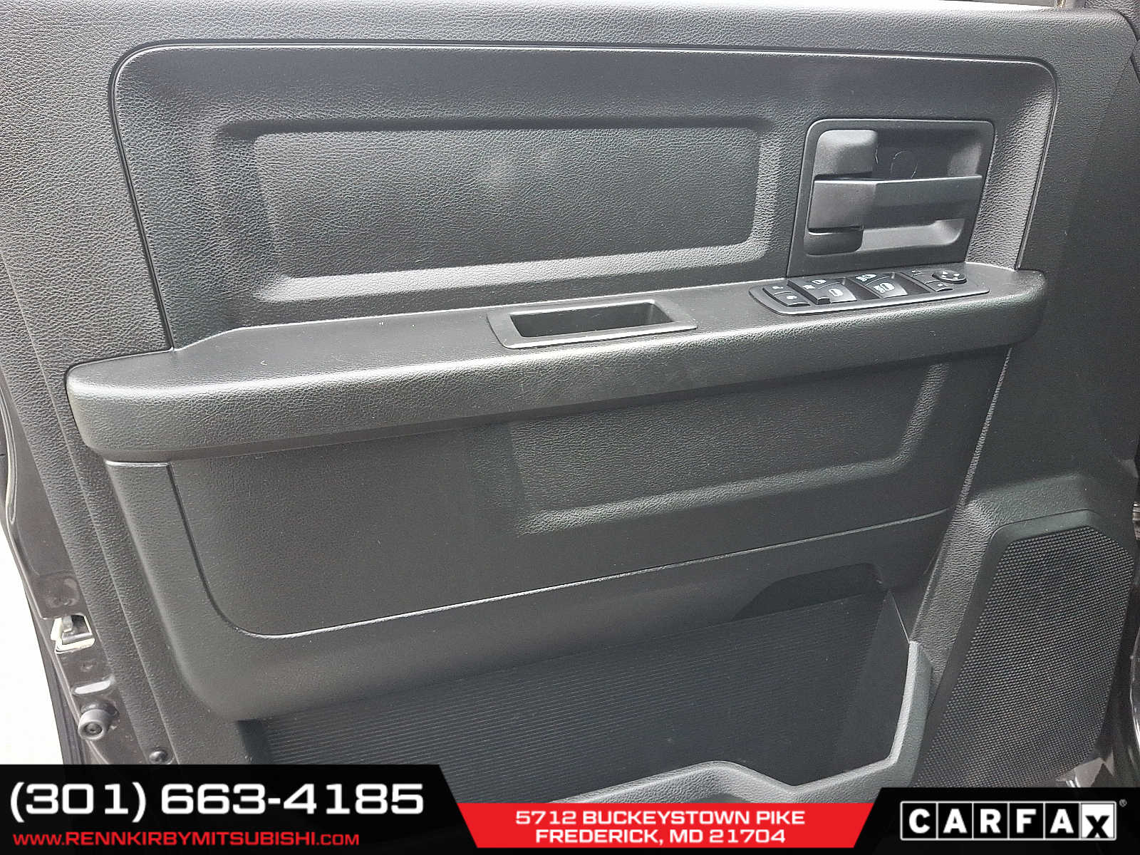 Vehicle image 17 of 31