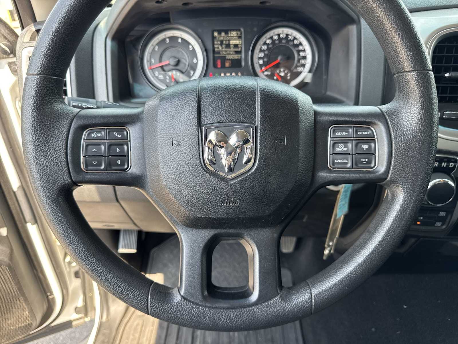Vehicle image 18 of 26