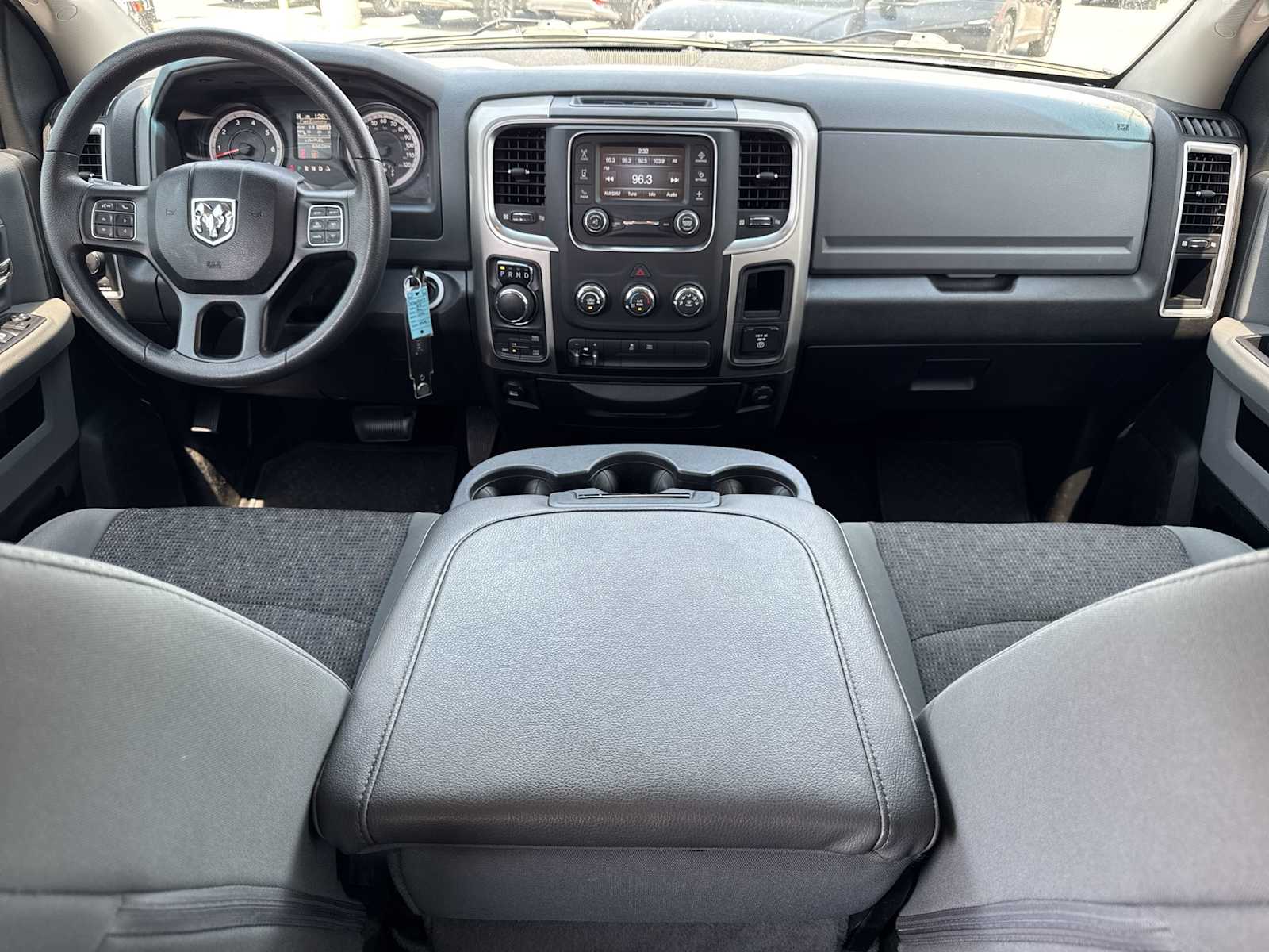 Vehicle image 17 of 26
