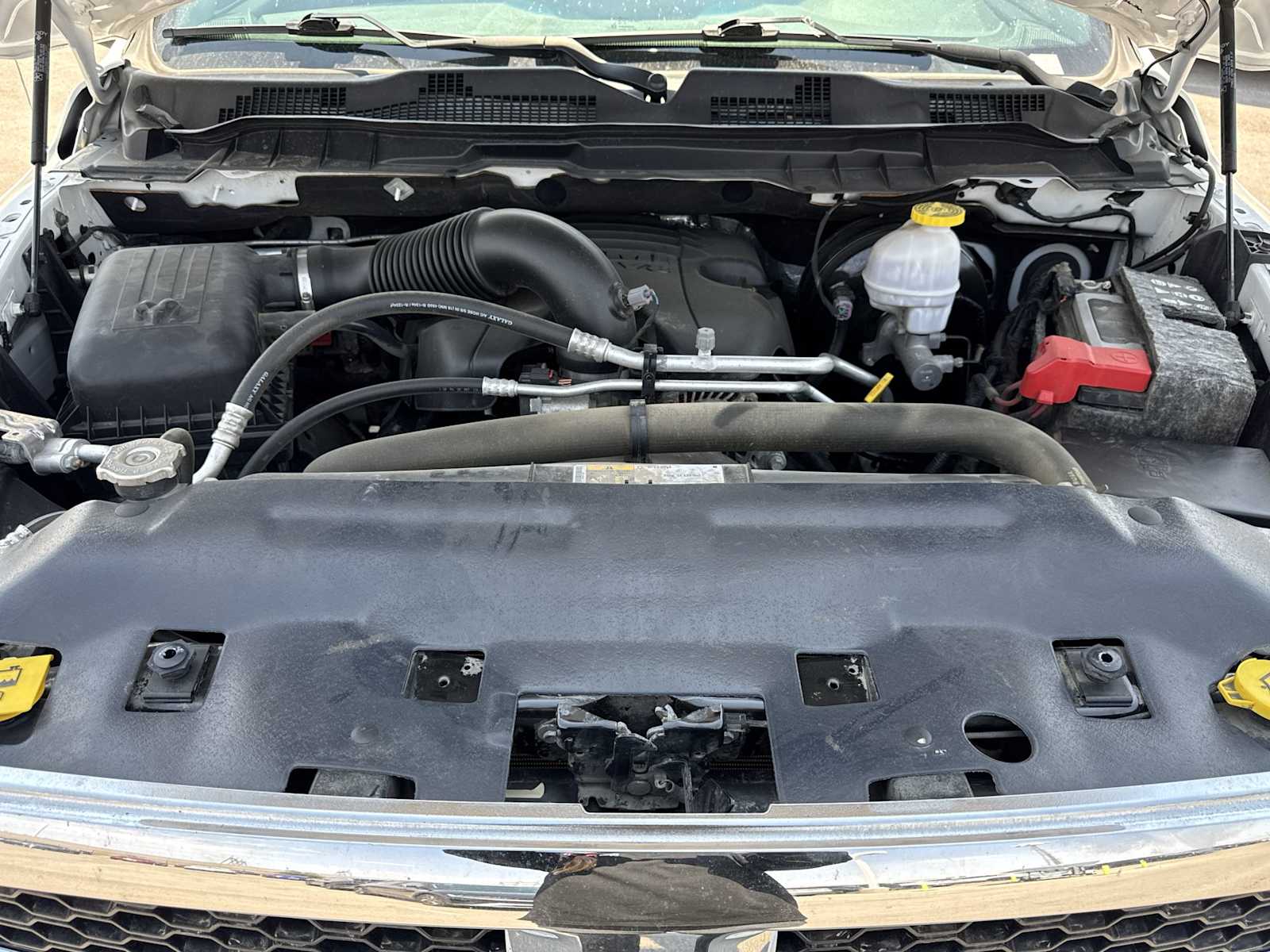 Vehicle image 9 of 26