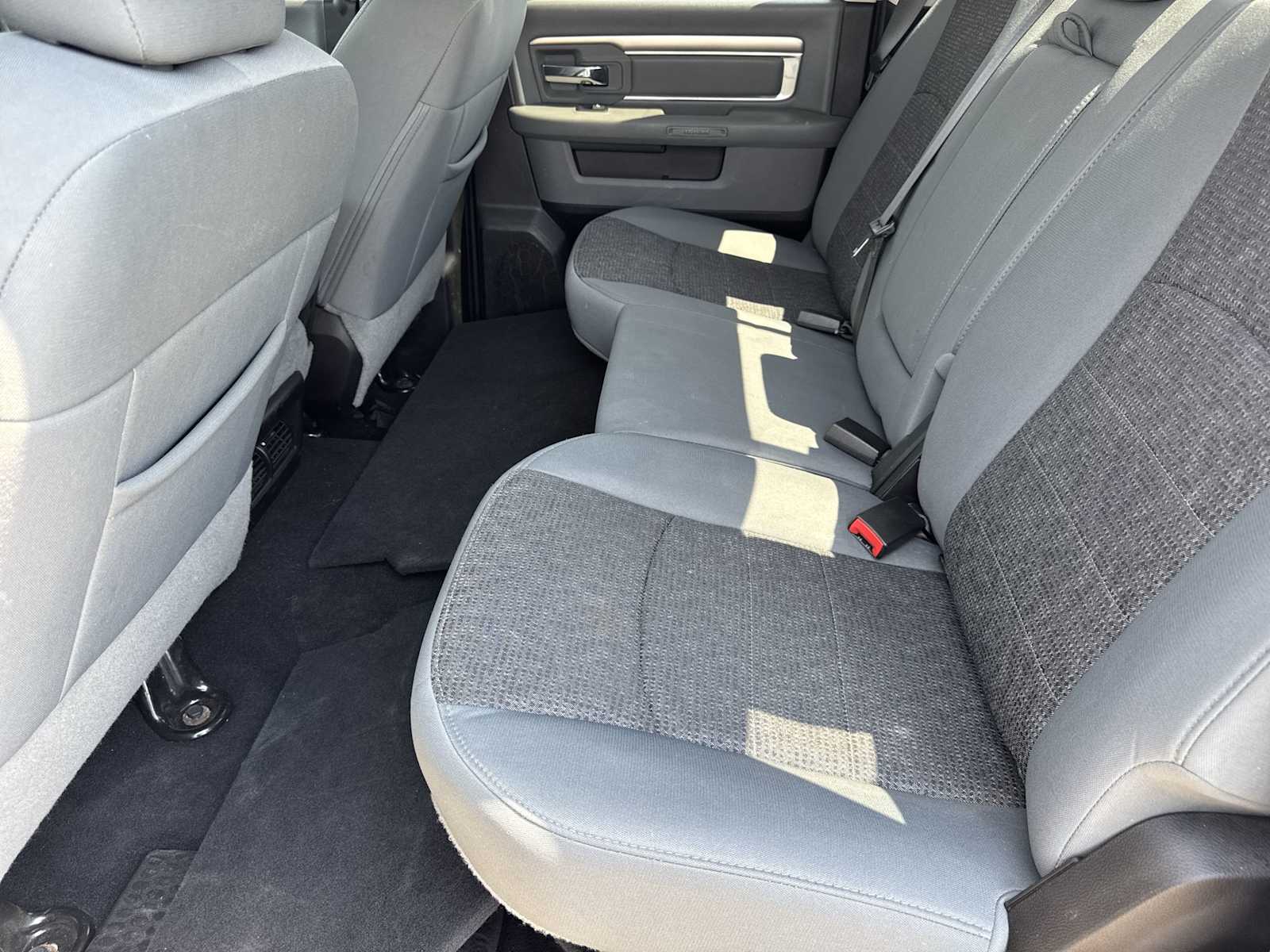 Vehicle image 14 of 26