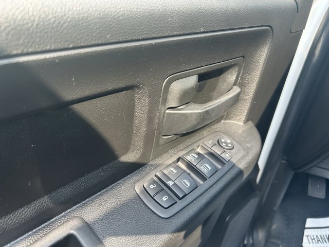 Vehicle image 24 of 39