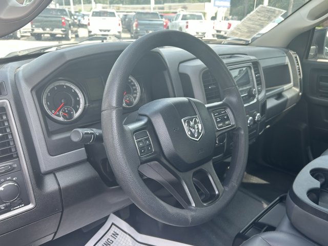 Vehicle image 16 of 39