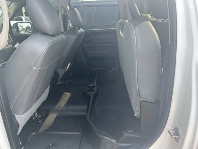 Vehicle image 25 of 39