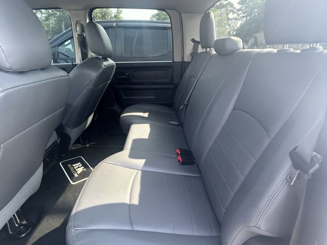 Vehicle image 15 of 39