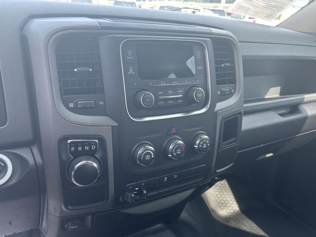 Vehicle image 17 of 39