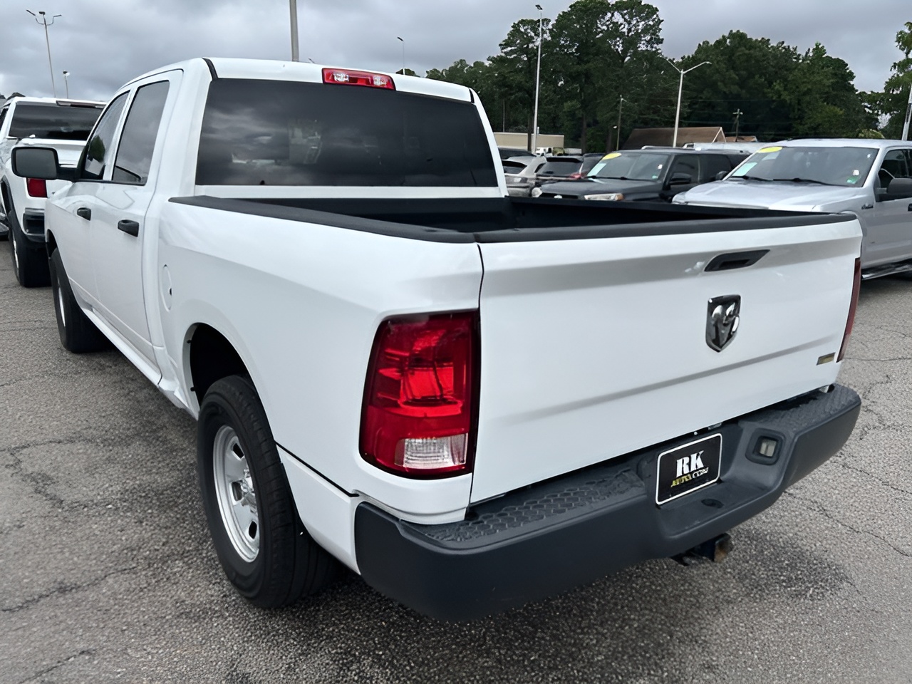 Vehicle image 37 of 39
